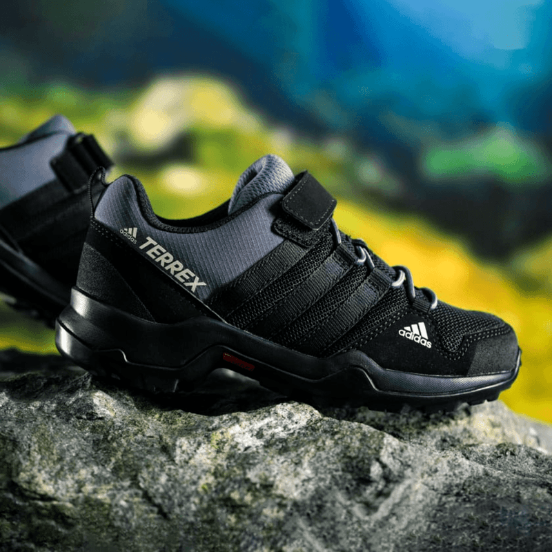 adidas-Terrex-AX2R-Hiking-Shoe---Kids-.jpg