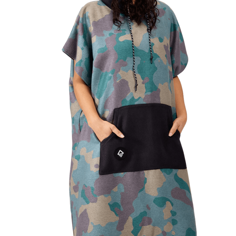 Nomadix-Changing-Poncho-Camo.jpg