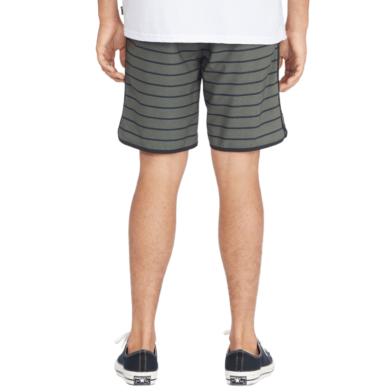 Billabong-Crossfire-Elastic--73-Submersible-Short---Men-s.jpg