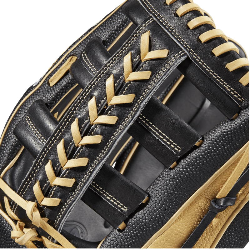 Wilson A2000 1810SS 12.75” Outfield Baseball Glove