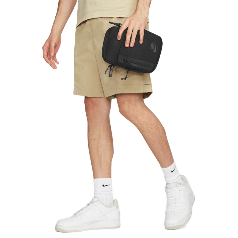 Nike Elemental Crossbody Bag – DTLR