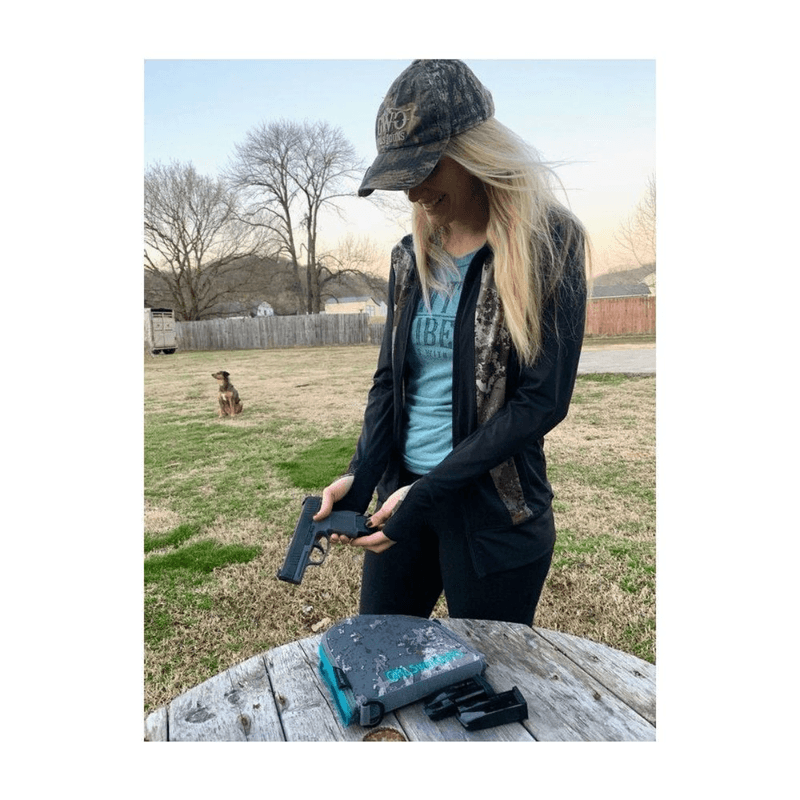 Allen-Girls-With-Guns-8--Lockable-Compact-Handgun-Case.jpg