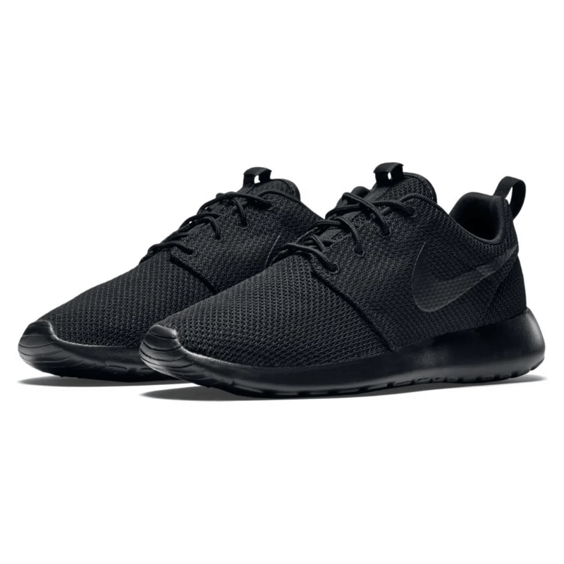 Black nike 2025 shoes roshe