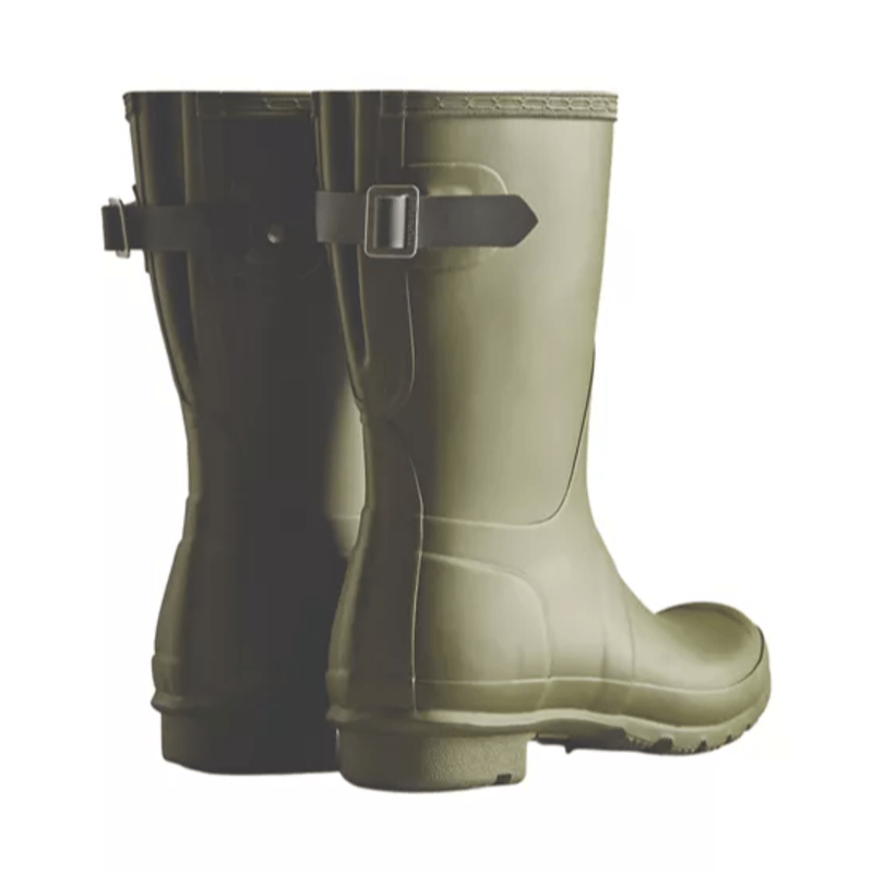 Hunter-Short-Back-Adjustable-Rain-Boot---Women-s---Ismrknolve---Articmoss.jpg