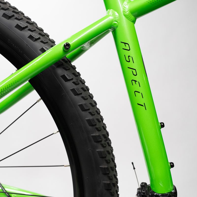 Black and green scott mountain online bike