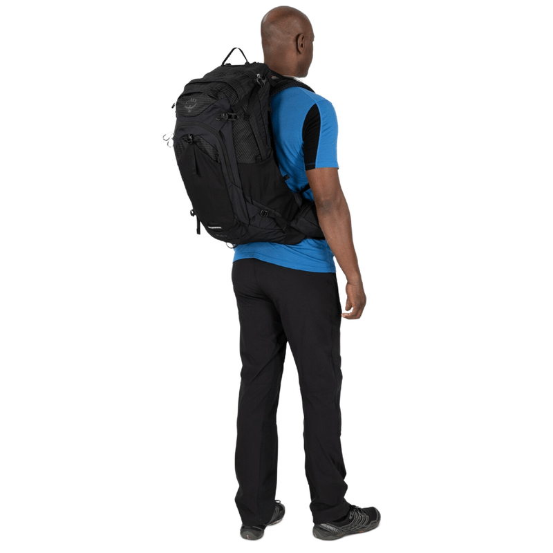 Osprey-Manta-34L-Hiking-Pack---Men-s---Black.jpg