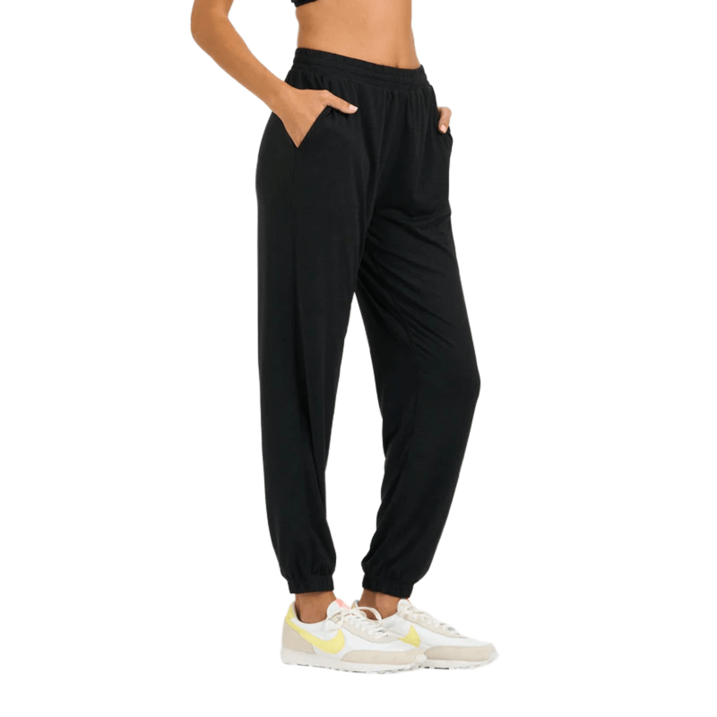Vuori-Boyfriend-Jogger---Women-s---Black-Heather.jpg