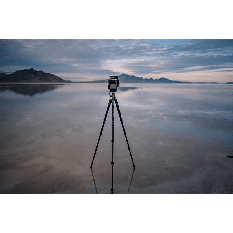 Vanguard-Veo-2S-Carbon-Fiber-Travel-Tripod---Carbon.jpg