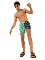 Chubbies-The-Throne-Of-Thighs-Classic-Swim-Trunk---Men-s-Black---Pattern-Base--plaids--S-5.5--Inseam.jpg