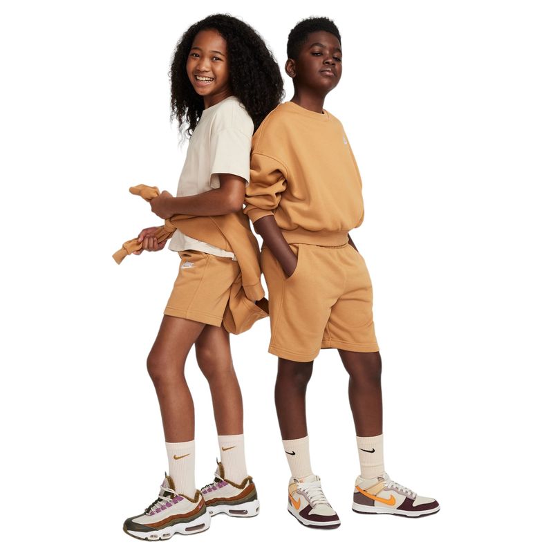 NWEB---NIKE-C-B-NSW-CLUB-FT-SHORT-LBR-Flax---White-XS.jpg