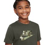 NWEB---NIKE-C-B-NSW-TEE-CLUB-SSNL-CAMO-Cargo-Khaki-XS.jpg