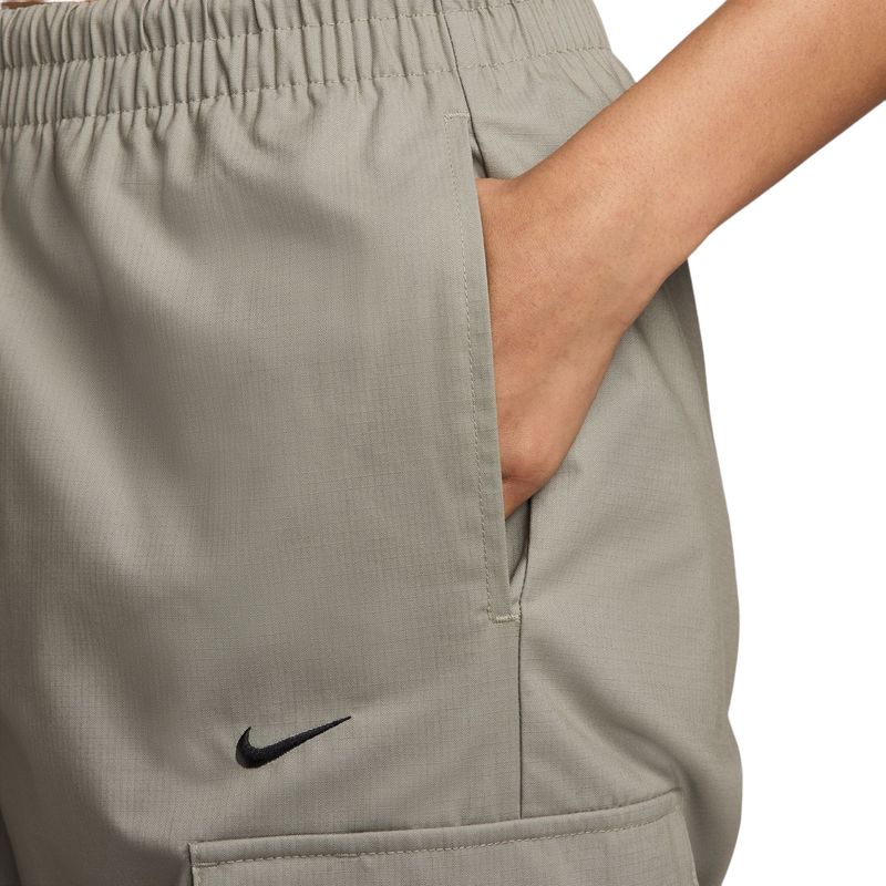 NIKE-C-W-NSW-ESSTL-WVN-MR-STD-CRGO-PT-Light-Army---Black-XS.jpg