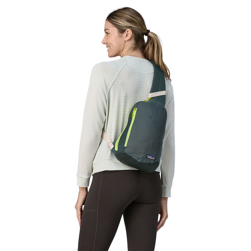 Patagonia-Ultralight-Black-Hole-Sling-8L-Nouveau-Green