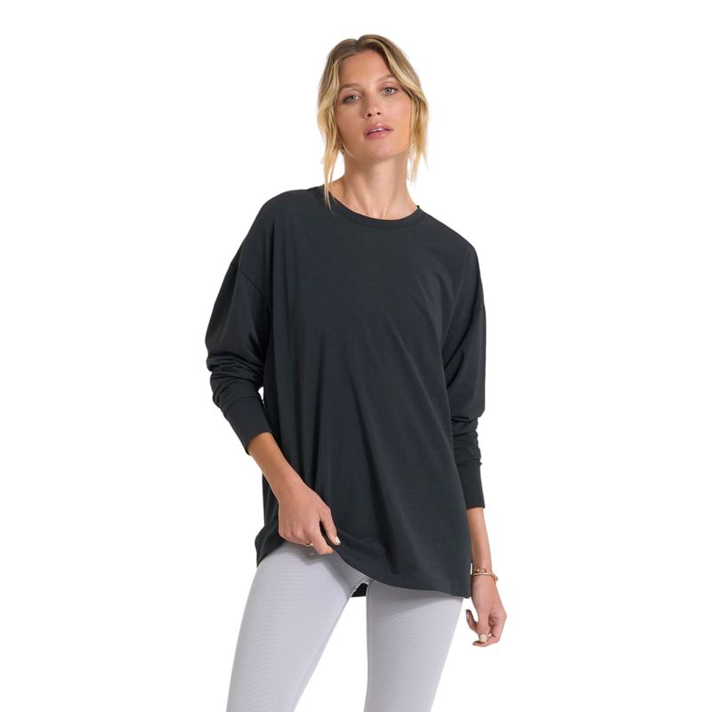 VUORI-W-L-S-FEATHER-TEE-Washed-Black