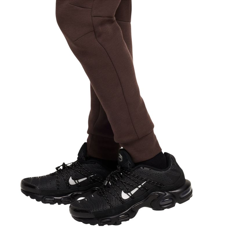 NIKE-C-B-NSW-TECH-FLEECE-JOGGER-Baroque-Brown---Black---Black