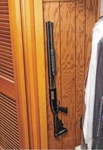 batten-magnet_gun_concealed