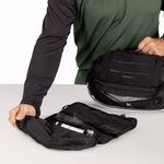 Osprey-Raptor-4L-Hydration-Pack-Black