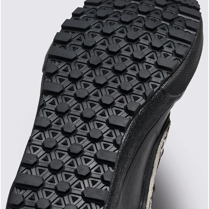 Vans-MTE-Standard-Mid-Boa-Waterproof-Boot-Black---Black---White