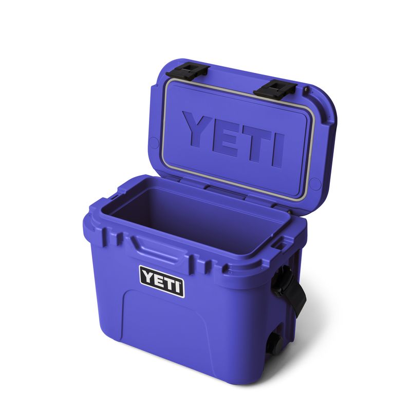 YETI Roadie 15 Cooler Ultramarine Violet