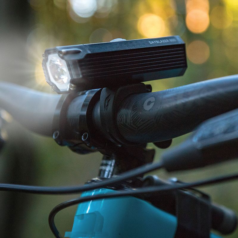 Blackburn-Dayblazer-1000-Front-Bike-Light-Black