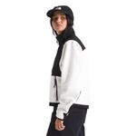 The-North-Face-Retro-Denali-Jacket---Women-s-White-Dune