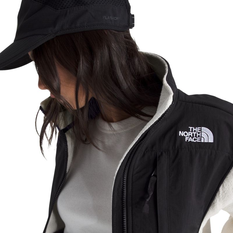 The-North-Face-Retro-Denali-Jacket---Women-s-White-Dune