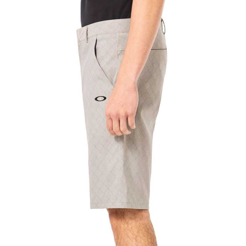 Oakley-Perf-Terrain-Grid-Short---Men-s-Neutral-Grey