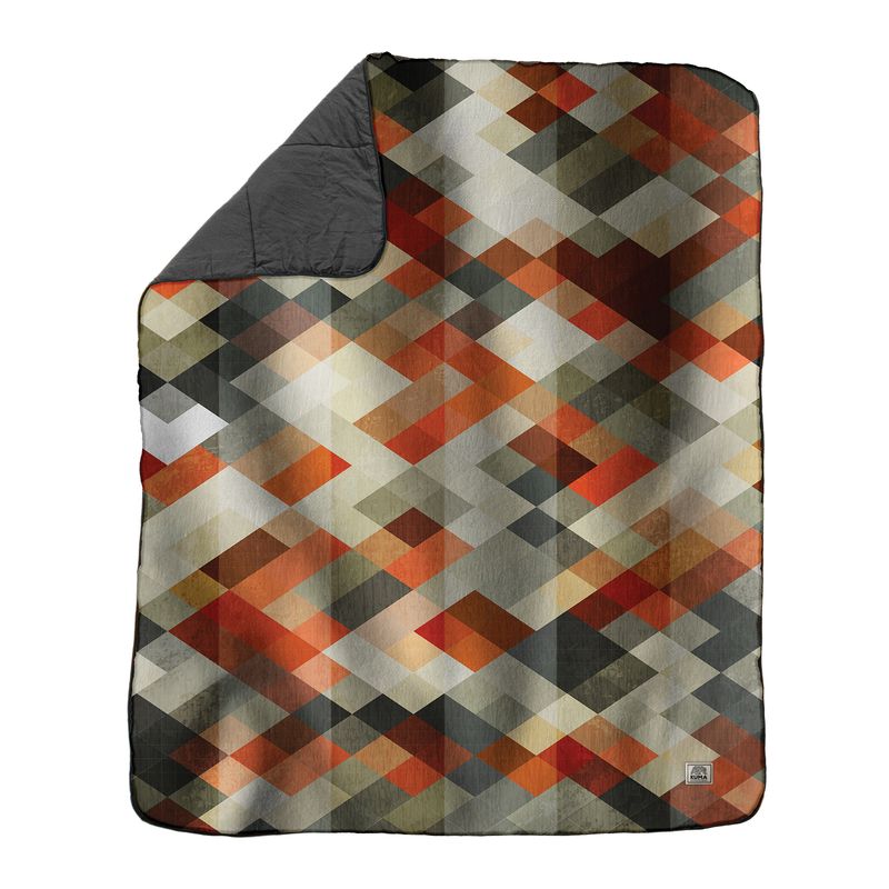 Kuma-Kamp-Blanket-Diamond-Grundge