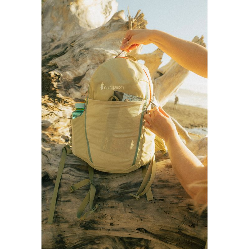 Cotopaxi-Elqui-Backpack---24L-Grain