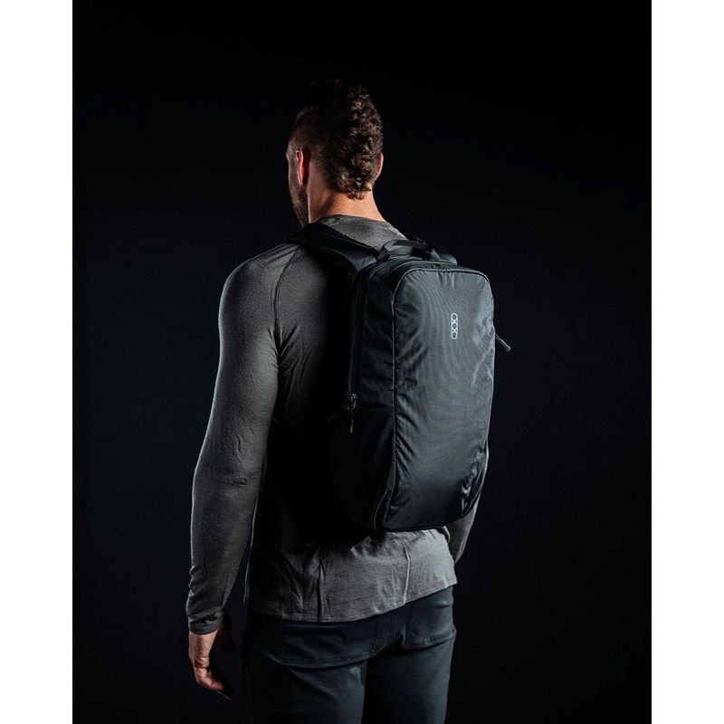 Eberlestock-Fade-Transport-Hunting-Day-Pack---18L-Black