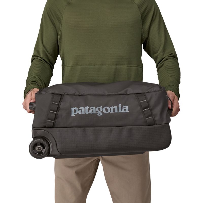 Patagonia-Black-Hole-Matte-Wheeled-Duffel-40L-Black