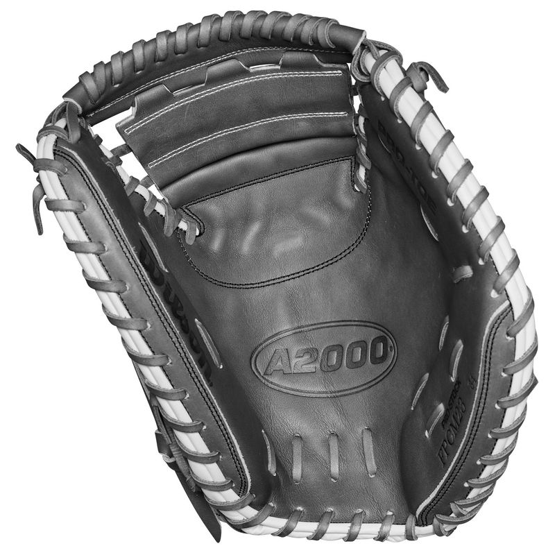 Wilson A2000 FPCM23 Fastpitch Softball Catcher Mitt Grey / White