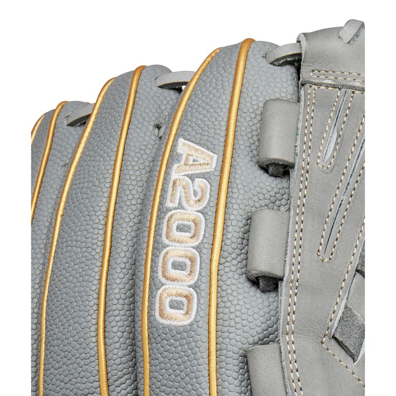 Wilson A2000 Classic V125 Fastpitch Softball Glove Grey / Grey / White / Metallic Gold