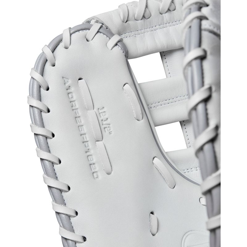 Wilson A1000 1620 Fastpitch Softball First Base Mitt Black / White
