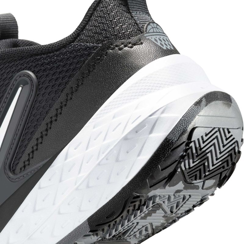 Nike Team Hustle D Shoe - Youth Black / White / Anthracite
