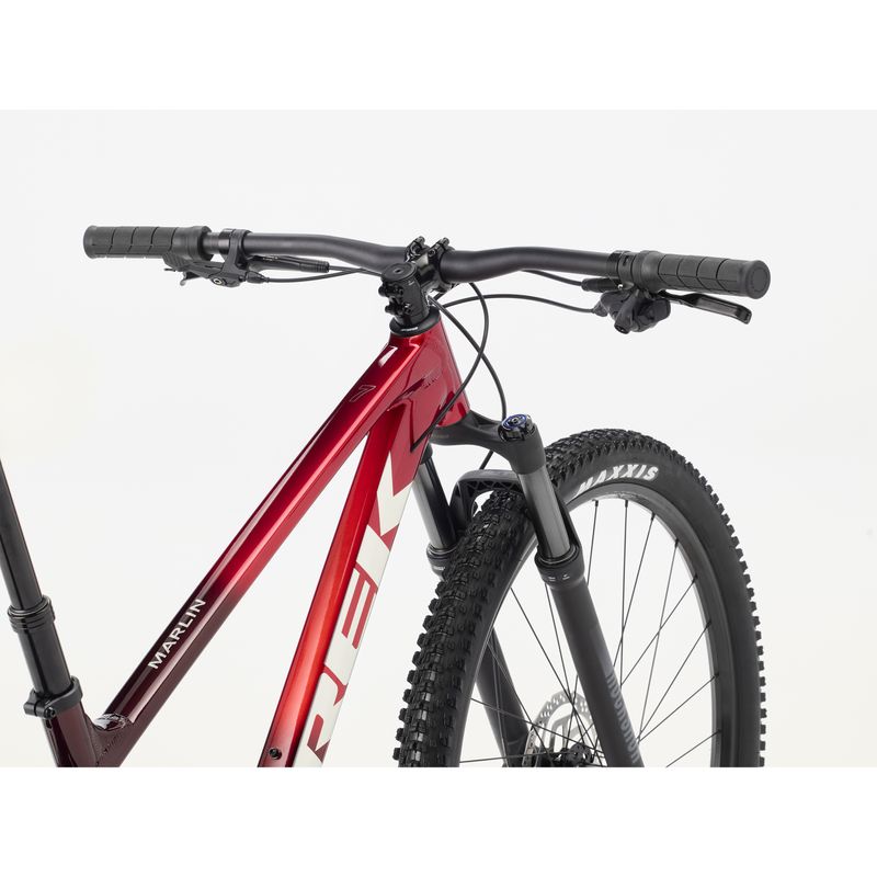 Trek Marlin 7 Gen 3 Bike - 2026 Fury Red Lithium Grey Fade