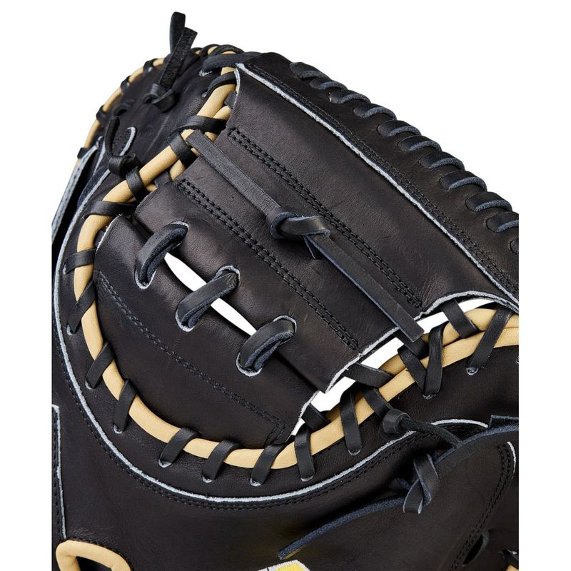 Wilson A2000  Classic Series 1734 Catcher Mitt Black