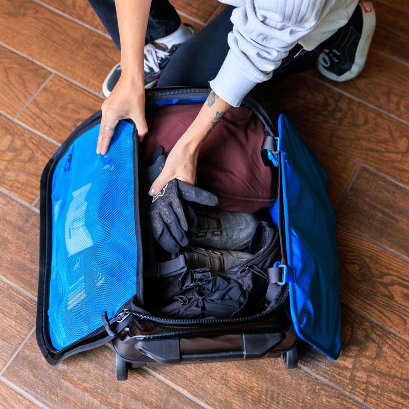 Gregory Alpaca 40L Wheeled Duffel Obsidian Black