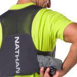Nathan Pinnacle Featherlite 1.5 L Running Vest Charcoal / Reflective Silver
