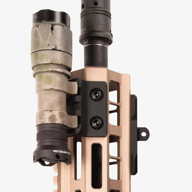 Magpul-M-LOK-Offset-Light-optic-Mount-Aluminum.jpg